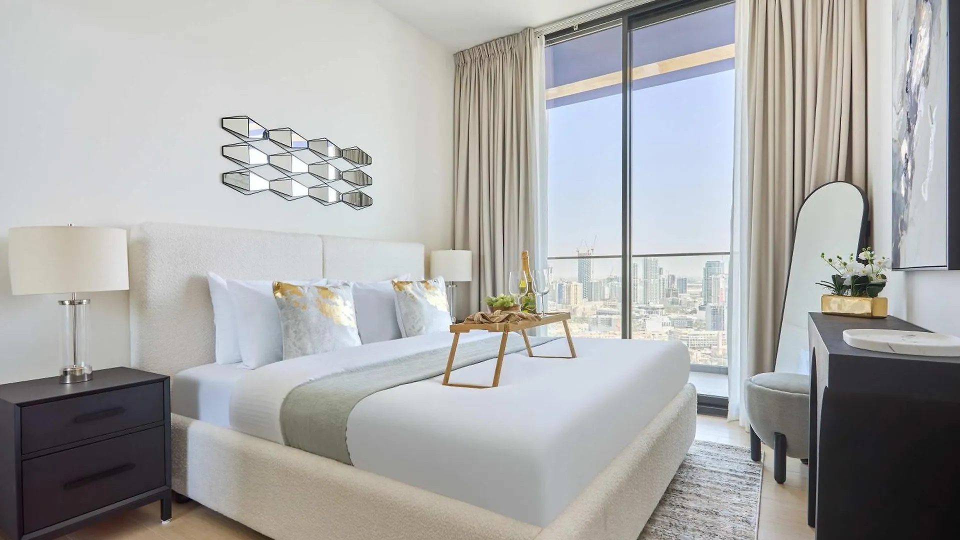 Apartment Frank Porter - Binghatti Corner Dubai